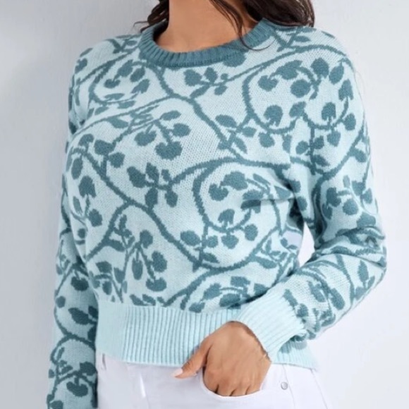 Blue Floral Pattern Sweater in M - Picture 4 of 4
